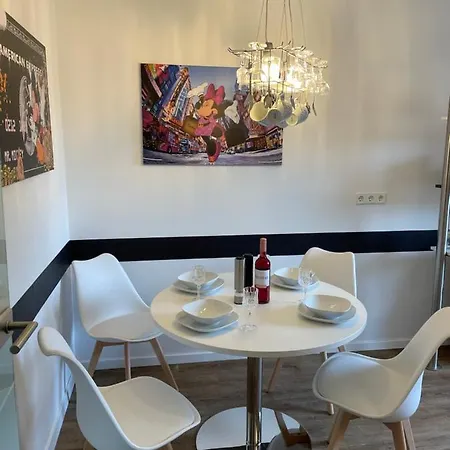 Апартаменты Dicker Stein